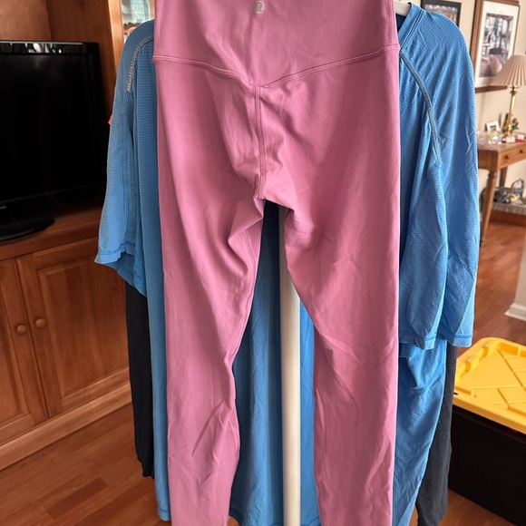 Lululemon Align High-Rise Pant 28"
Velvet Dust - Picture 2 of 7